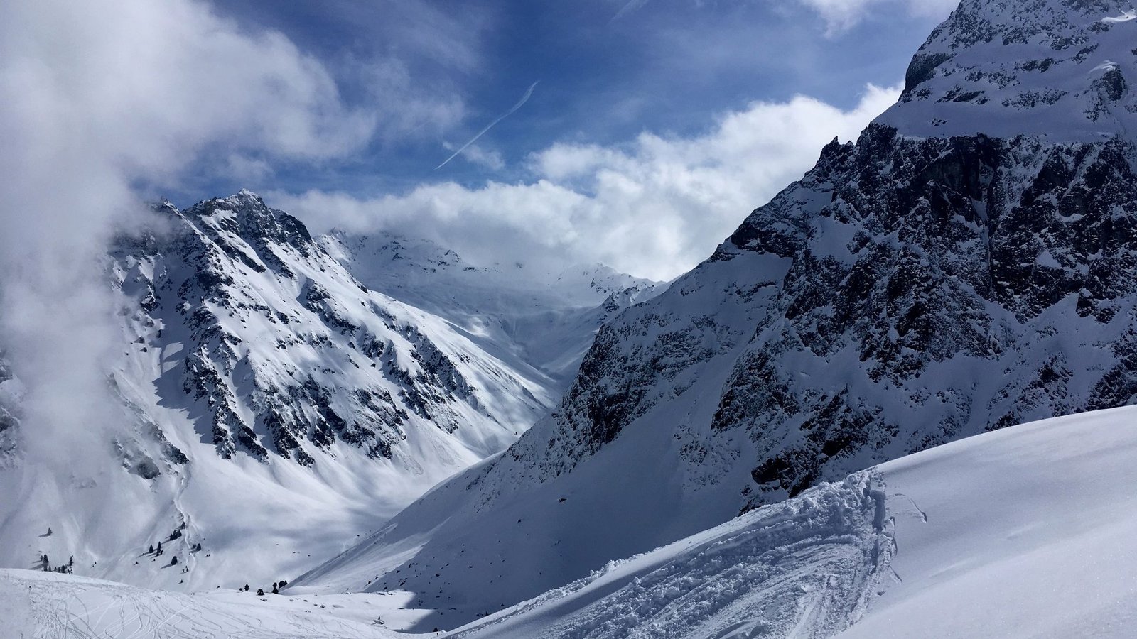 Ski-Saison 2026/27: Warum eine Ski-Haftpflicht wichtiger denn je wird